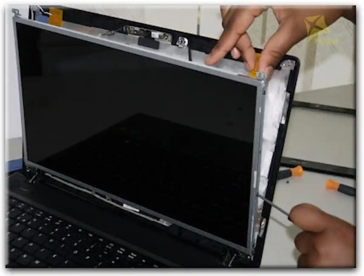 Замена экрана ноутбука Emachines в Можайске